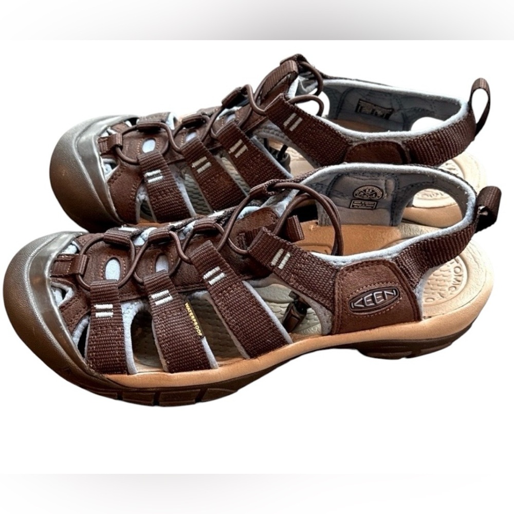 Keen Women’s Chocolate Brown Outdoor Sandals with Blue Trim Size 8.5
